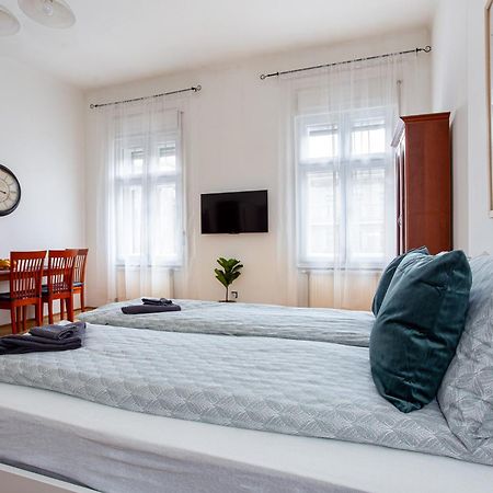 Urania Apartments بودابست المظهر الخارجي الصورة